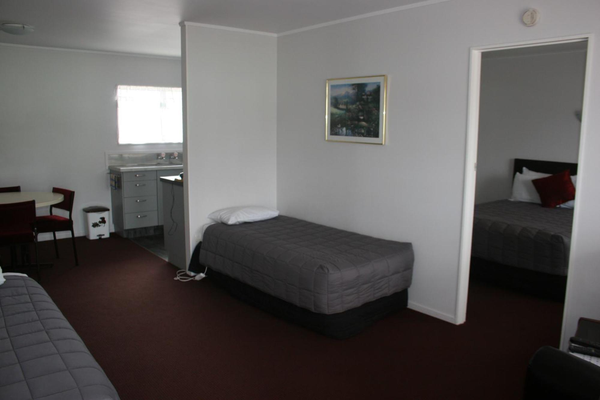 Burgundy Rose Motel Whangarei Εξωτερικό φωτογραφία